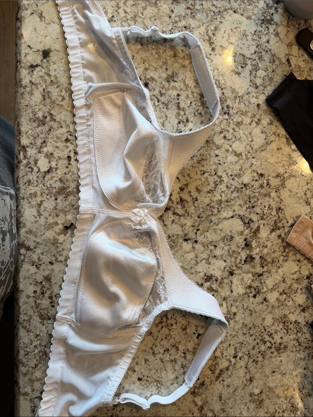 Glamorise White Lace-Trim Full Support Bra 36D